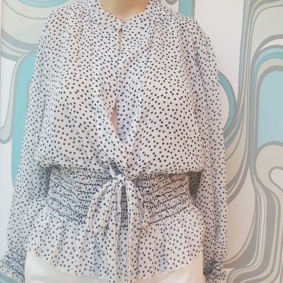 Cute blouse - Picture 2 of 7